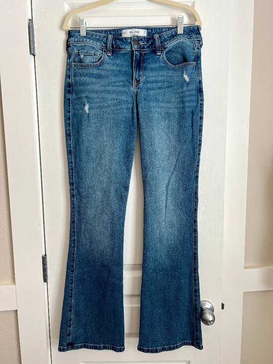 Hollister Denim - Hollister Low Rise Bootcut Distressed Medium Wash Jeans Size - 8L W29
